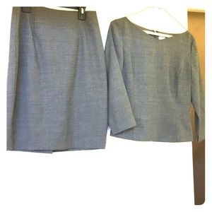 Timeless simple skirt set. Accessorize easy